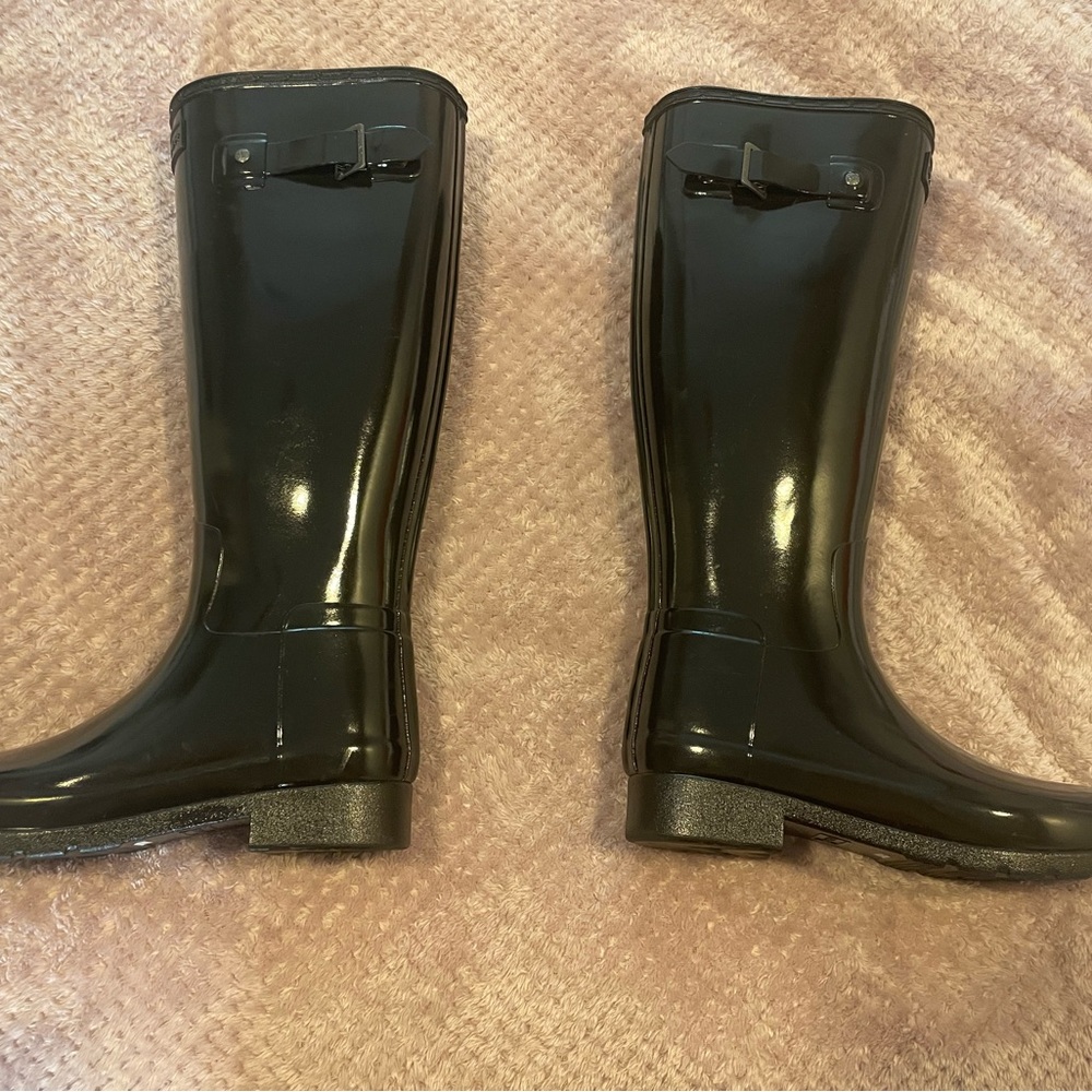 Hunter Women's Original Refined Tall Gloss Rain Boot Black Size 6 37
